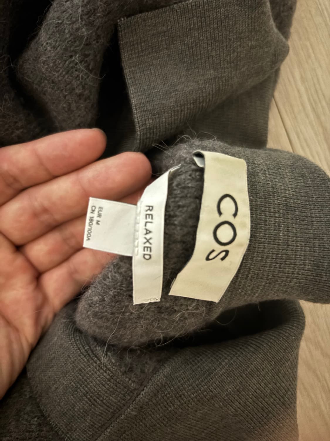 Cos 오픈카라 모헤어 니트 그레이 M 상품이미지4