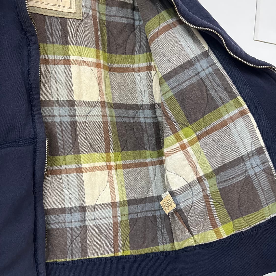 홀리스터 자수로고 체크 누빔안감 네이비 후드집업 상품이미지6