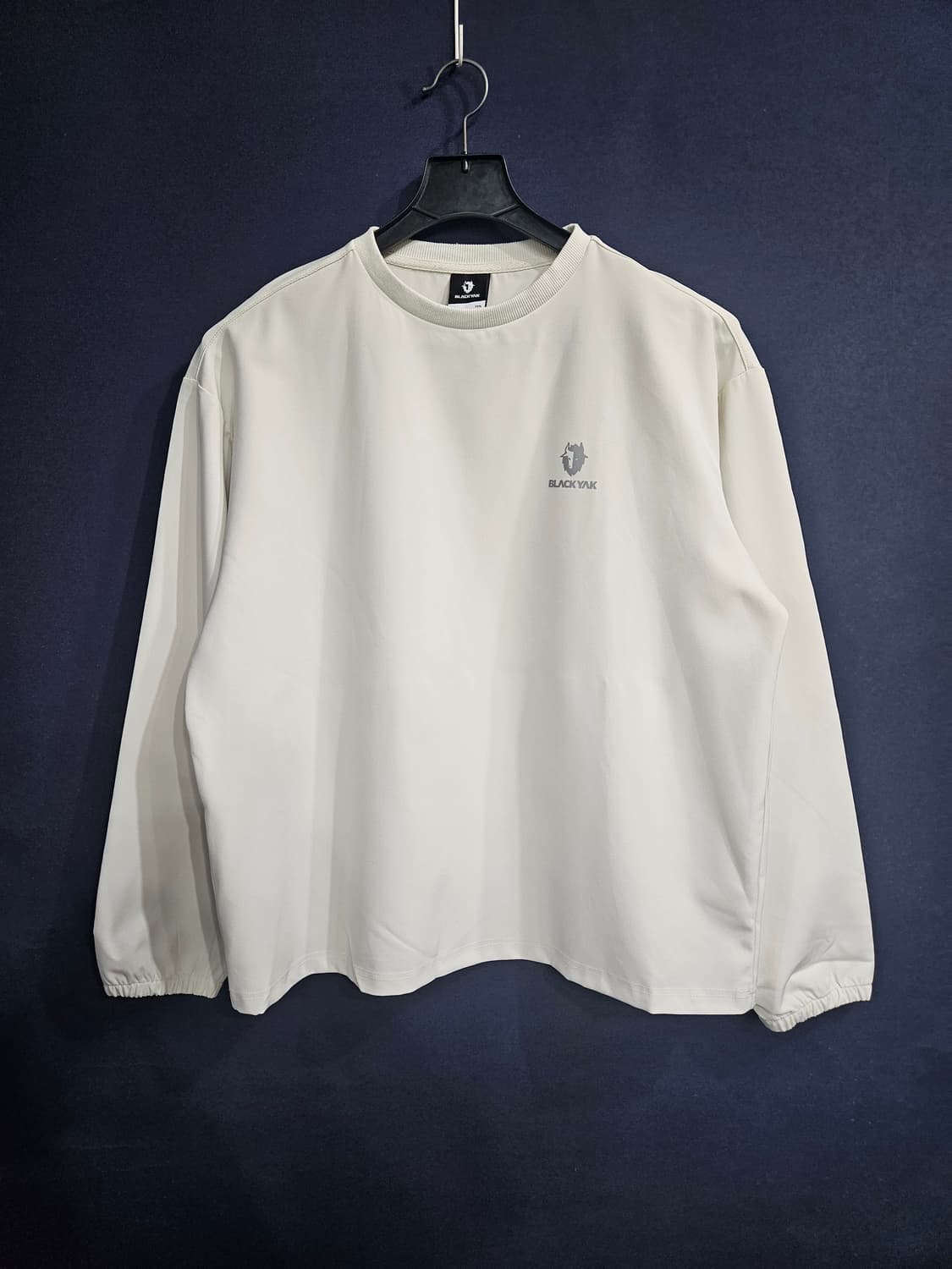블랙야크 화이트 남성 세미오버핏 105 긴팔티  상품이미지1