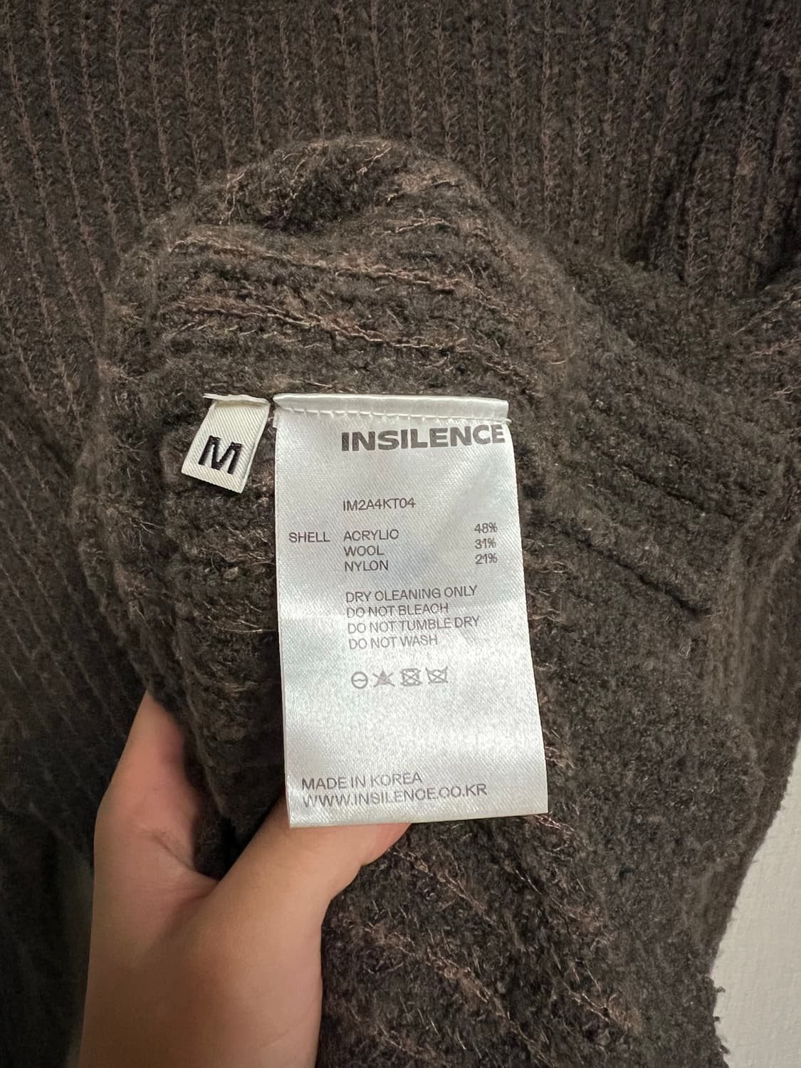 인사일런스 부클 라운드 니트 BROWN 상품이미지6