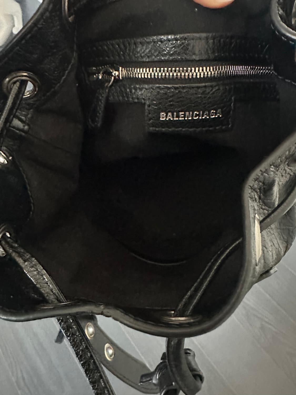 발렌시아가 르 카골 버킷백xs 상품이미지4