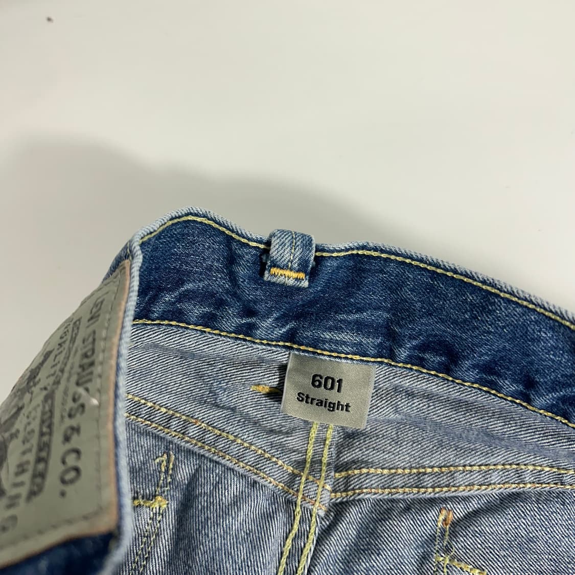 L 리바이스601 스트레이트핏 워시드 데님팬츠 상품이미지7