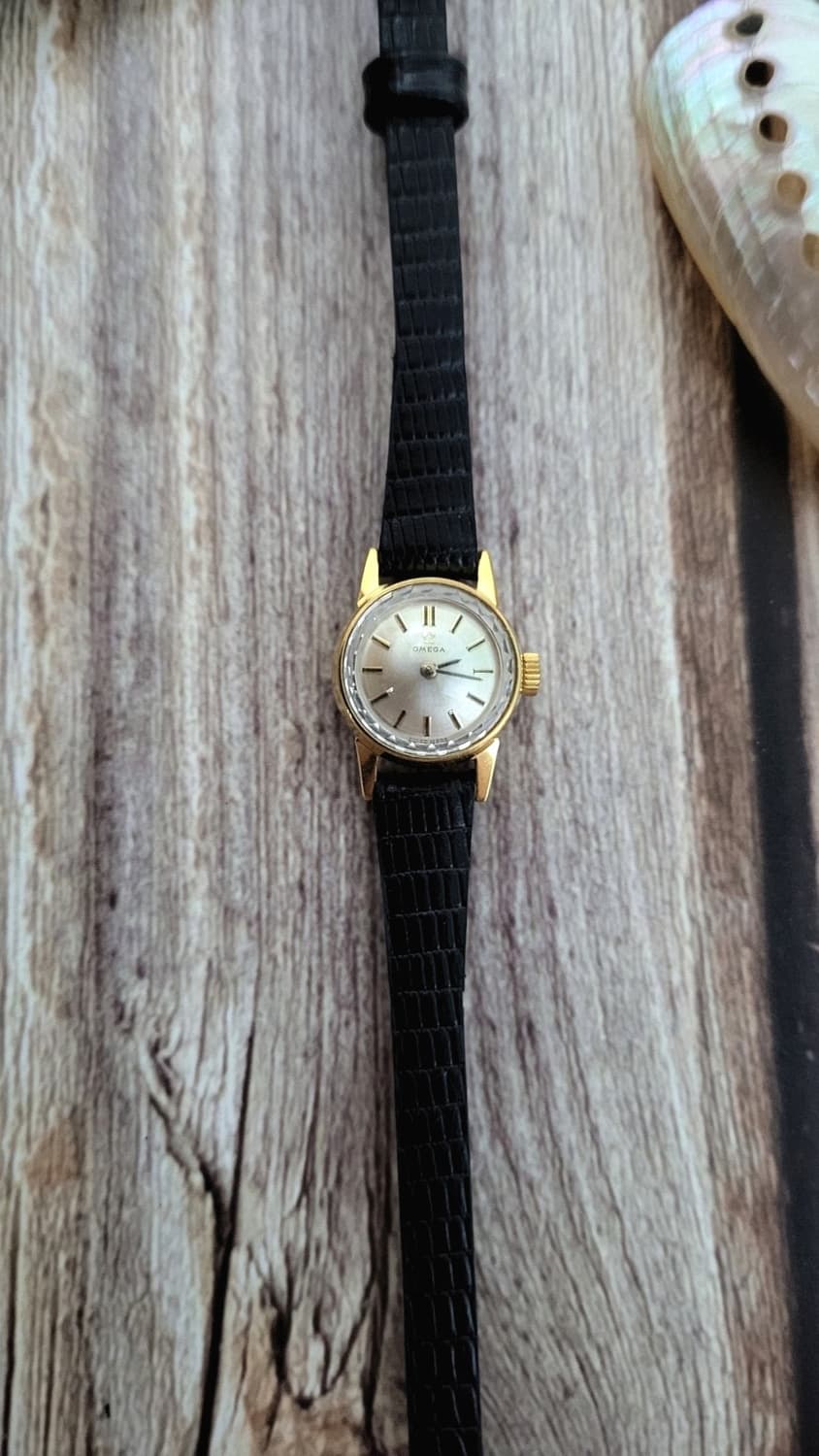 [특가상품]정품 오메가 빈티지 컷글라스 칵테일 수동 시계 상품이미지3