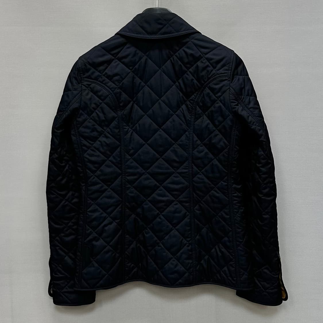 버버리 다이아몬드 퀼팅 자켓 ( 44~55 )  상품이미지4