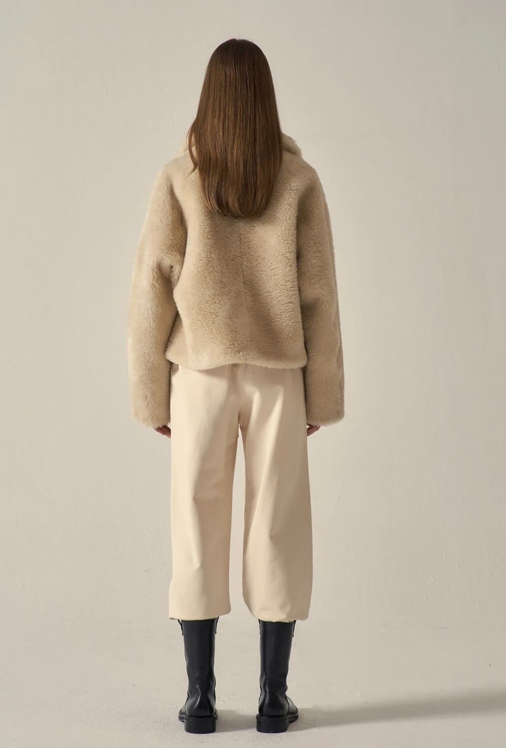 파사드패턴 램스울 숏 자켓 크림색 S사이즈 상품이미지5