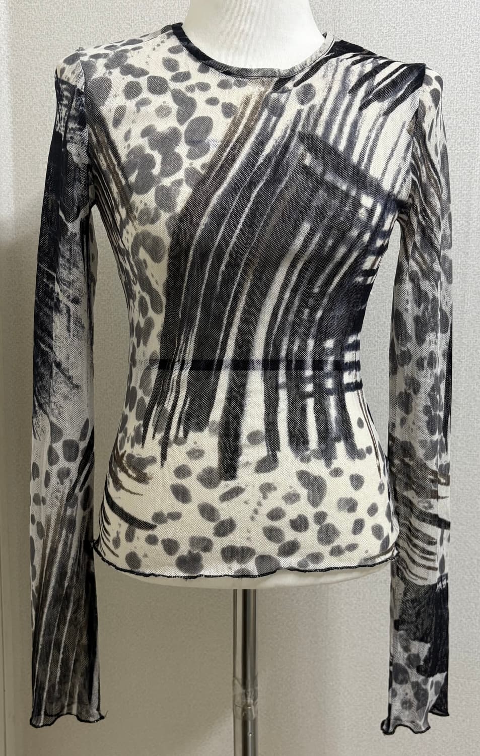 메쉬 시스루 탑 상품이미지1