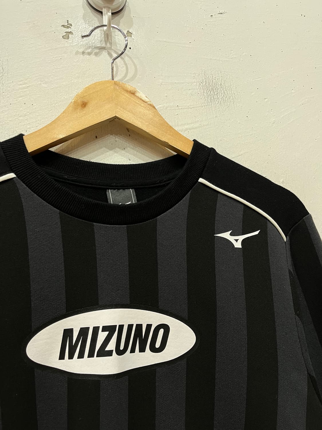 미즈노 스트라이프 맨투맨 m 상품이미지2