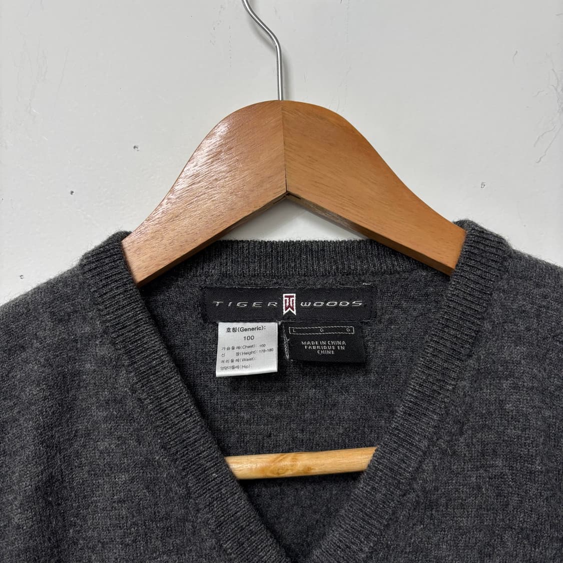 나이키 차콜 스우시 니트조끼 상품이미지3