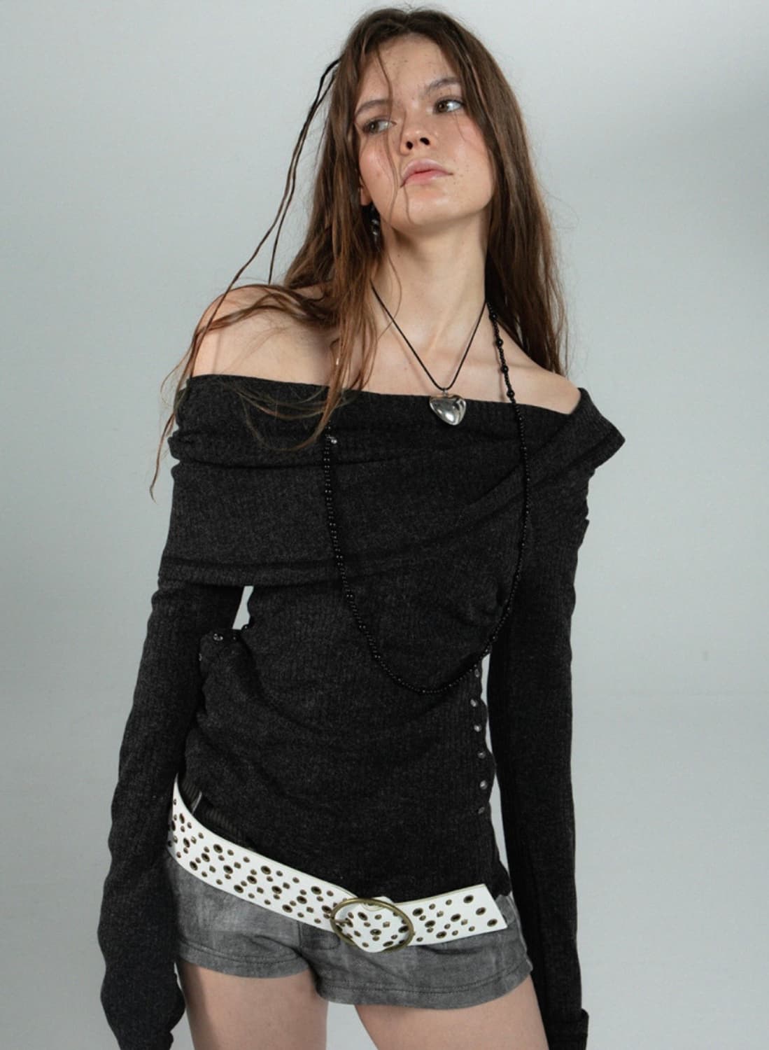 테스트매커니즘 오픈 숄더 니트 상품이미지1