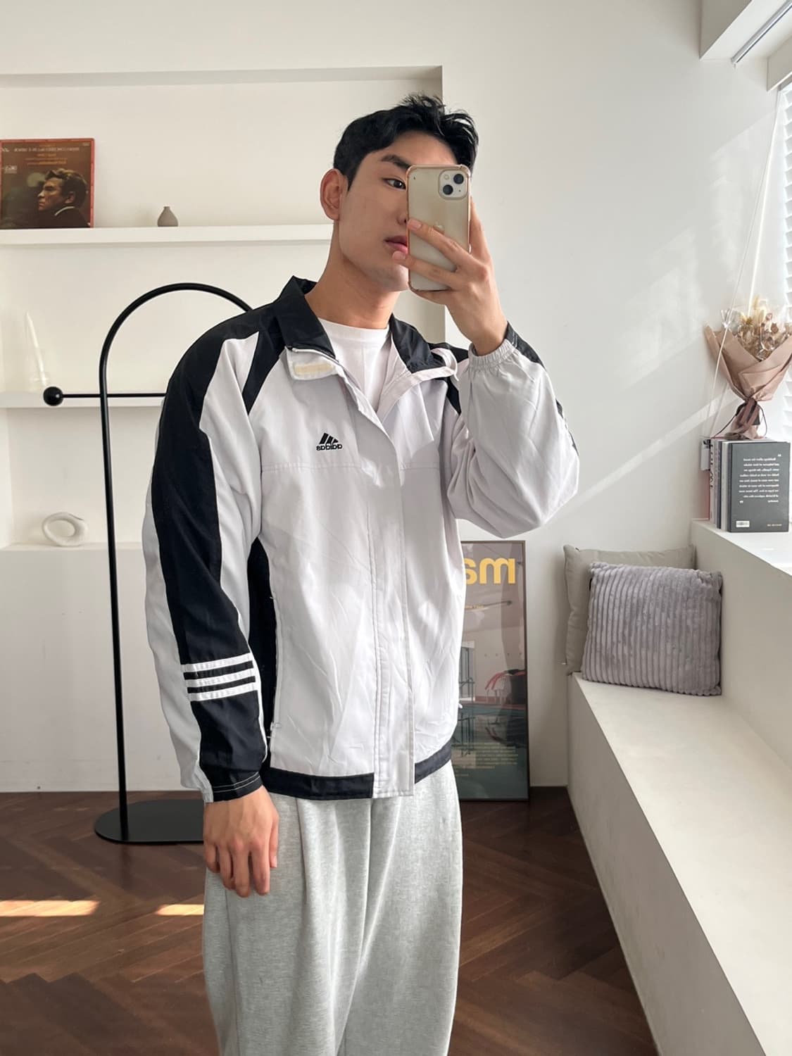 아디다스 화이트앤블랙 바람막이(남녀공용 상품이미지1