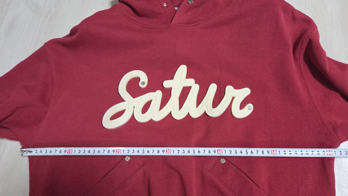 (착샷) 세터 아플리케 리벳 후드 버건디 satur 상품이미지6
