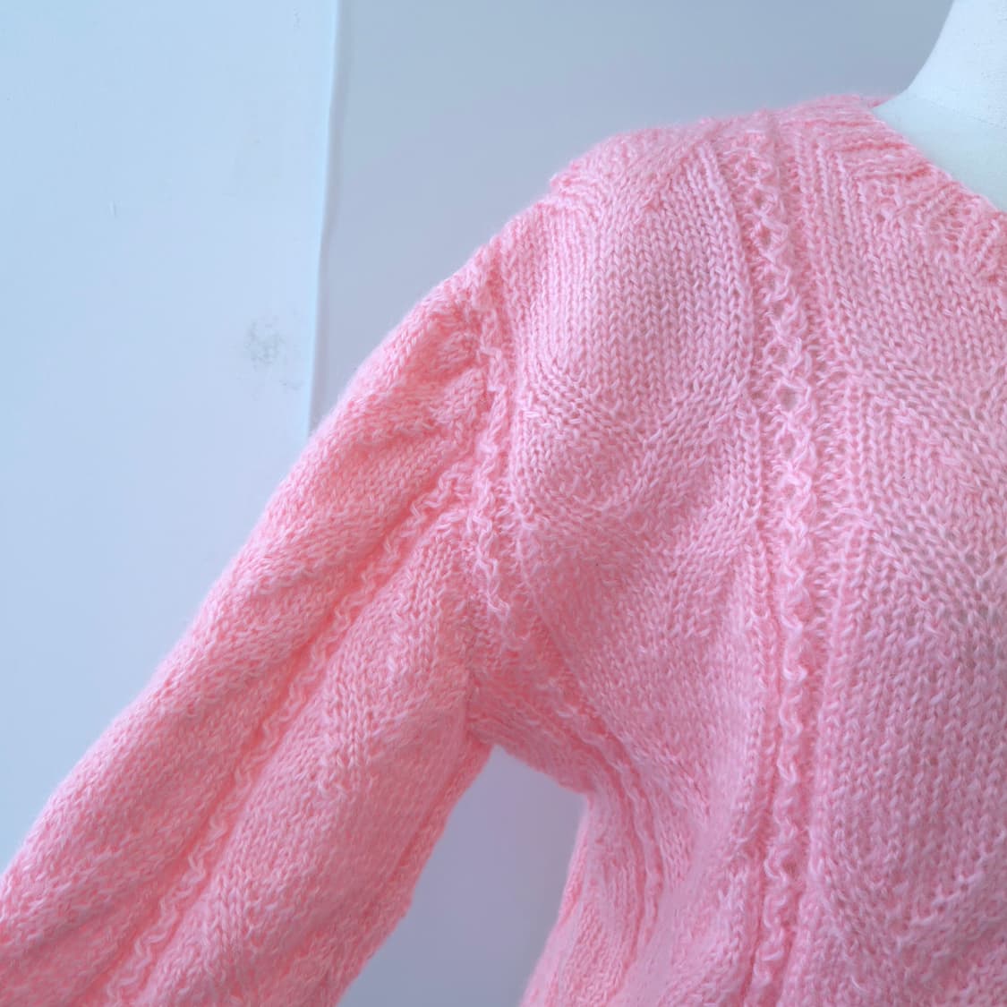 파스텔 핑크 헤어리 케이블 니트 가디건 상품이미지7