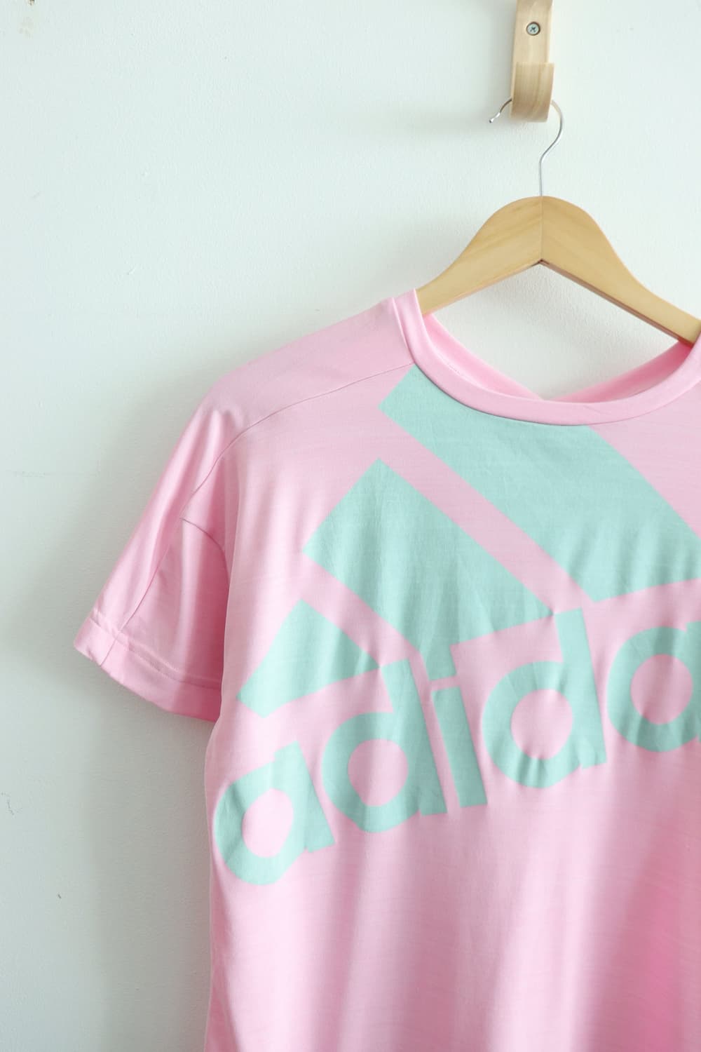 Adidas Pink Sporty t-shirt (unisex) 상품이미지2