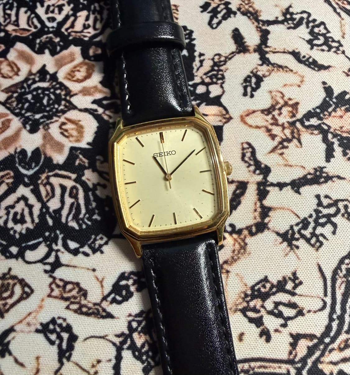 SEIKO 빈티지 쿼츠 시계 상품이미지1