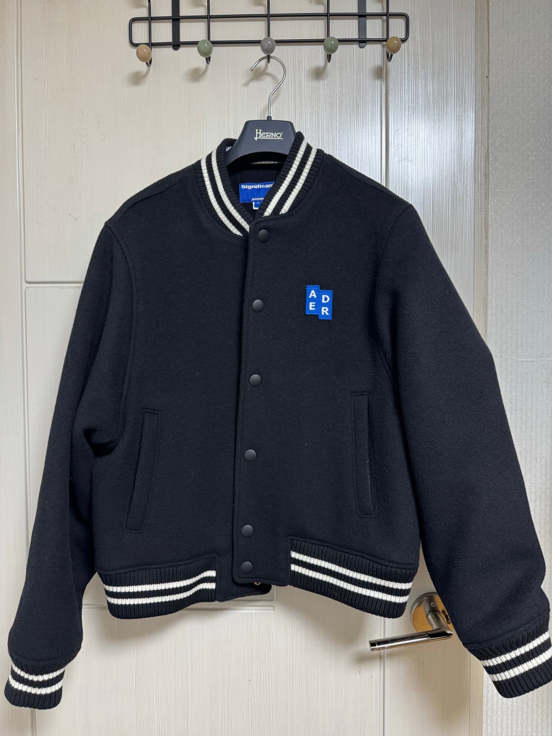 아더에러 바시티자켓 상품이미지1