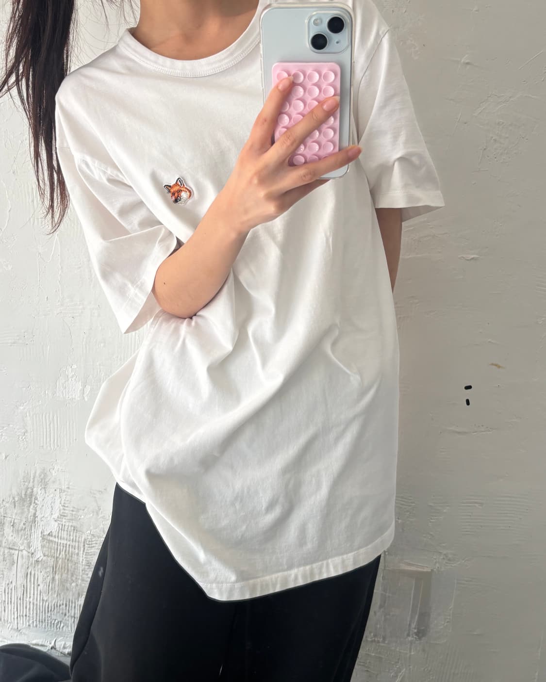 Maison Kitsune 메종 키츠네 화이트컬러 폭스헤드 패치 반팔 티 상품이미지1