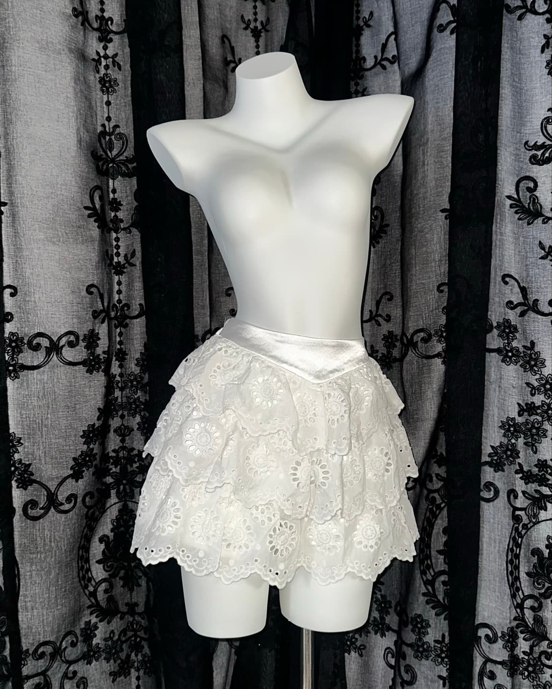 white lace mini skirt 상품이미지1