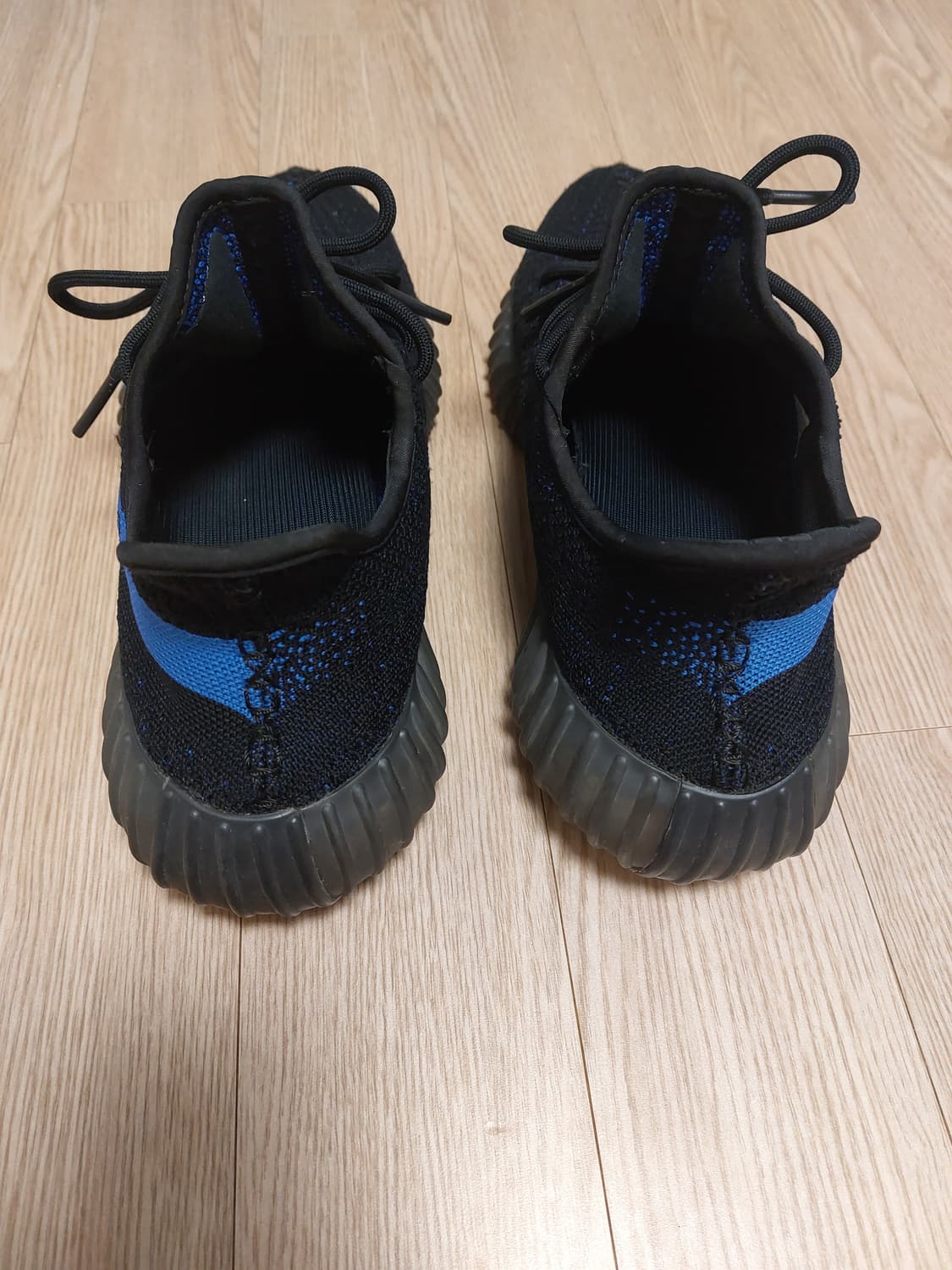 아디다스 이지 부스트 350 V2 다즐링 블루 상품이미지6