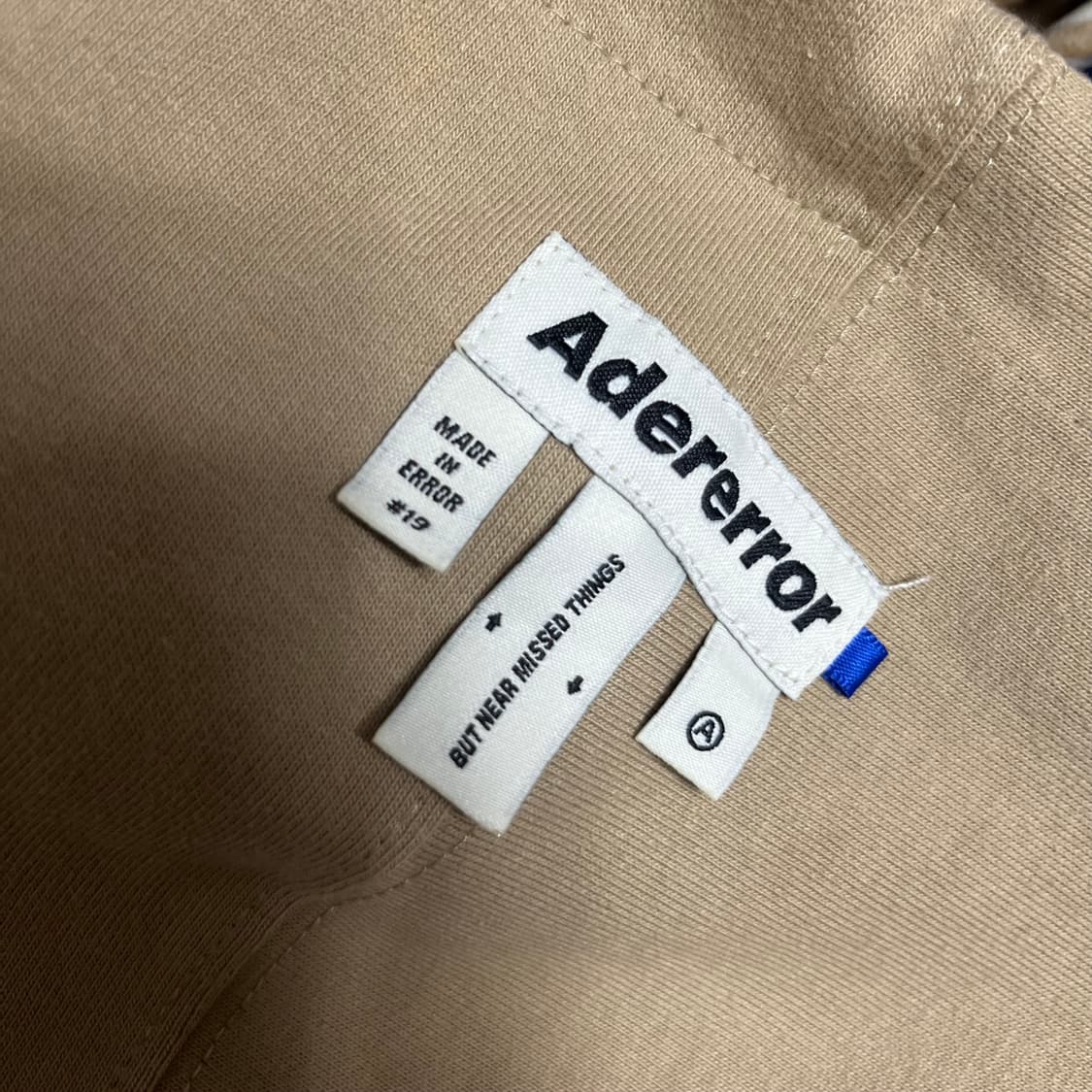 아더에러 후드티셔츠 A1 상품이미지3