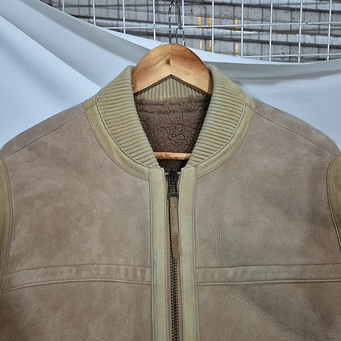 Vince 쉐어링 봄버 자켓 상품이미지2