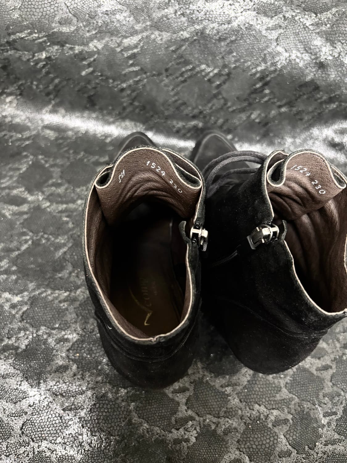 “Vintage” 00’s Mood Suede V Boots 상품이미지5