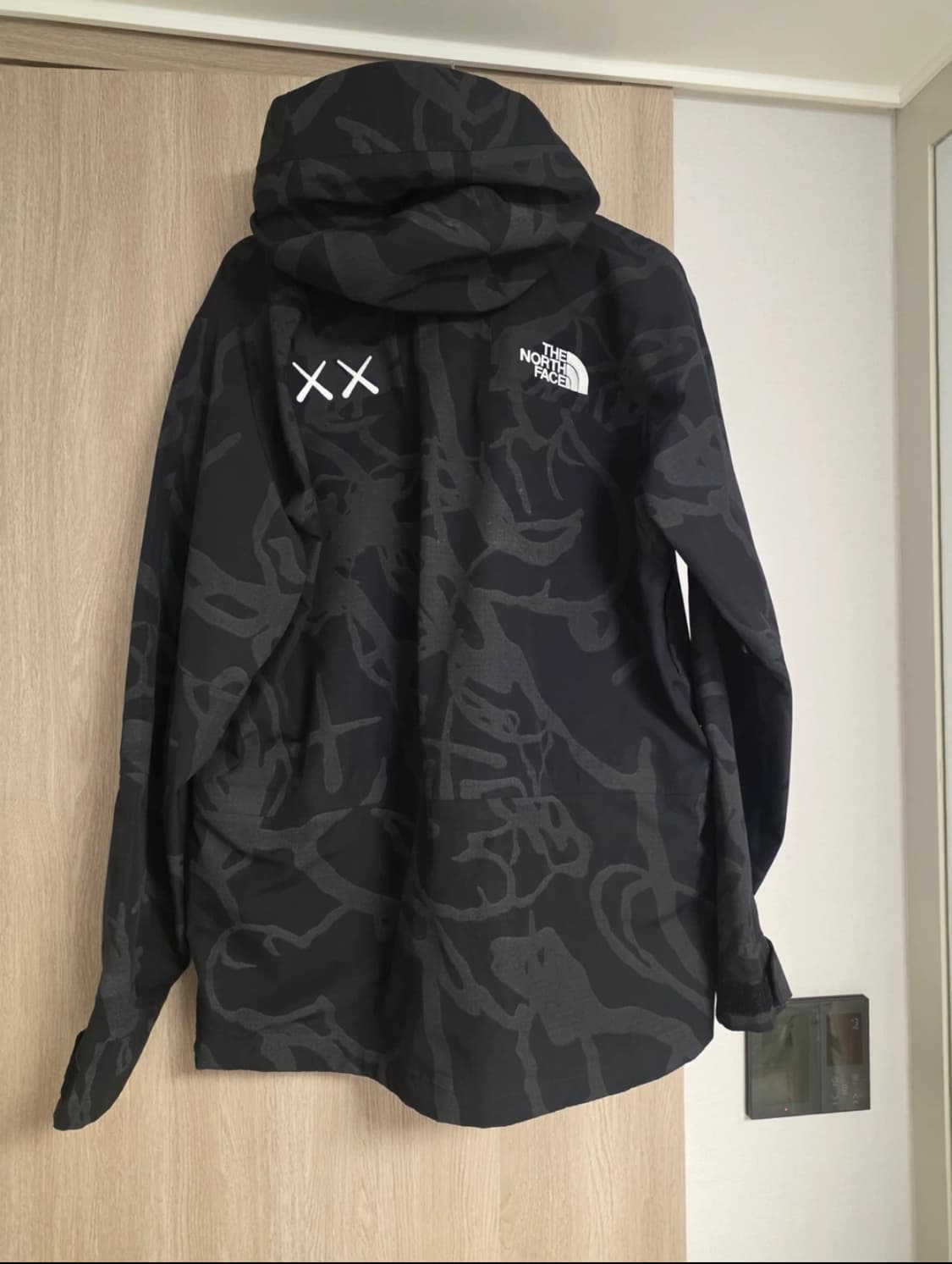 카우스x노스페이스 바람막이 상품이미지2
