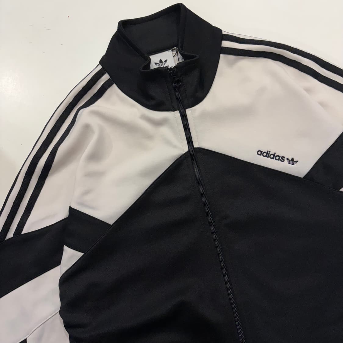 [M] 18s 아디다스 올드스쿨 블랙/화이트 트랙탑 B508 상품이미지3