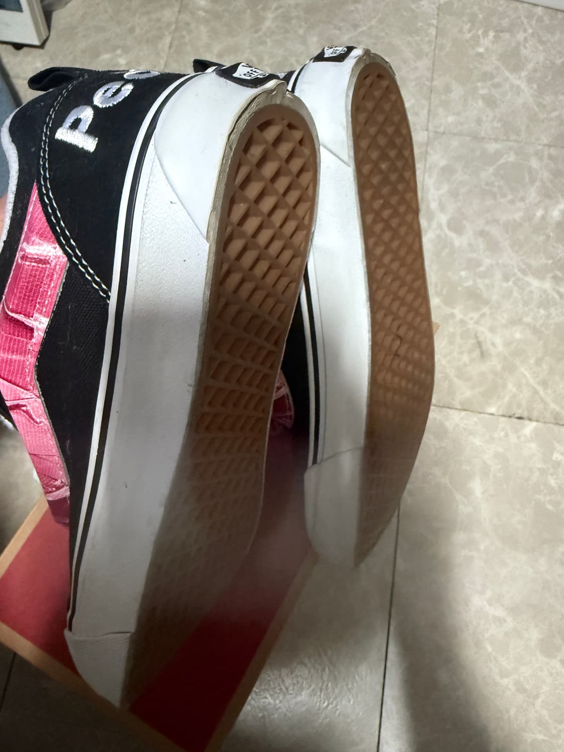 275사이즈 반스 피치스 크누스쿨 블랙 핑크 상품이미지5