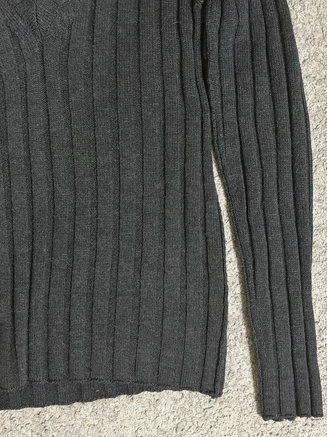 돌체앤가바나 버진울 브이넥 니트 상품이미지5