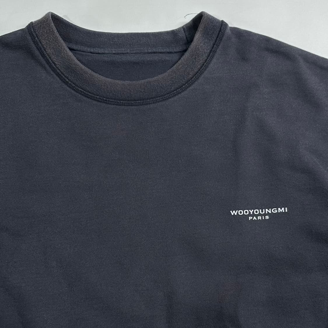 우영미 백 로고 맨투맨 상품이미지3