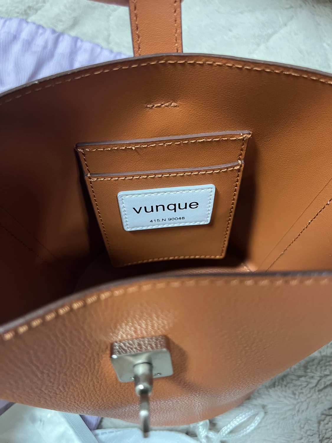 분크 부기 호보 피콜로 가방 브라운 상품이미지5