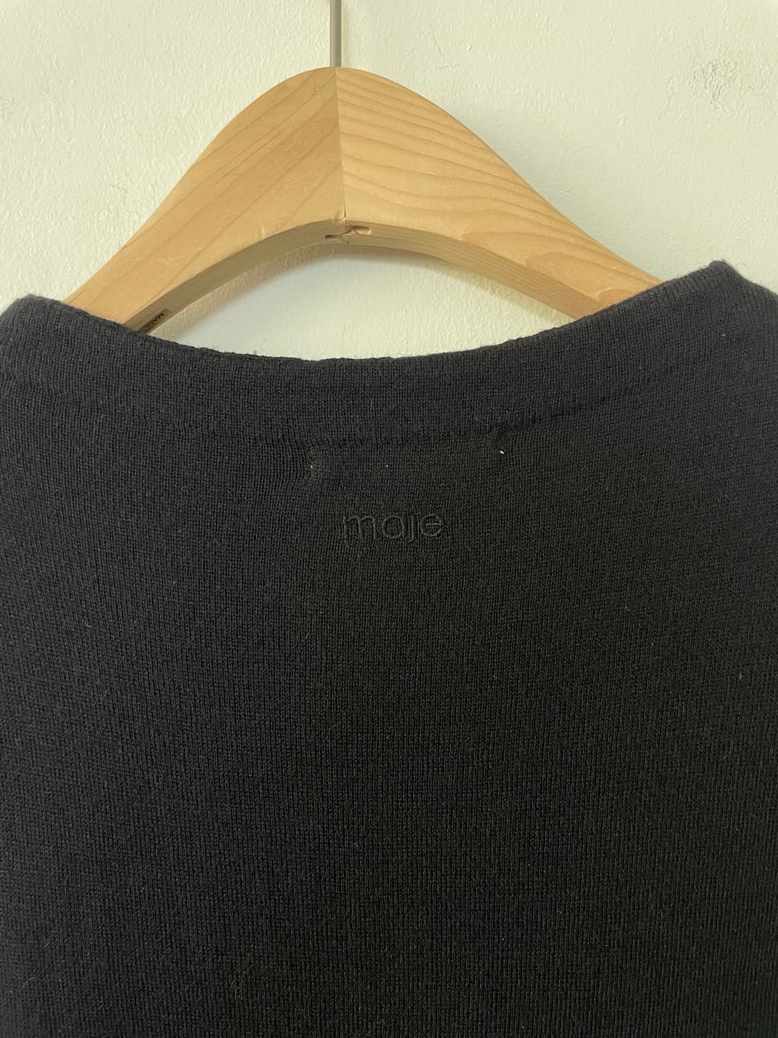 maje uneven shoulder knit dress 상품이미지8