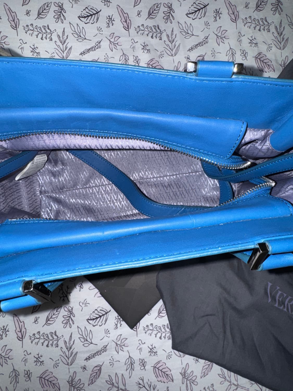 VERA WANG BLUE TOTE BAG 상품이미지2