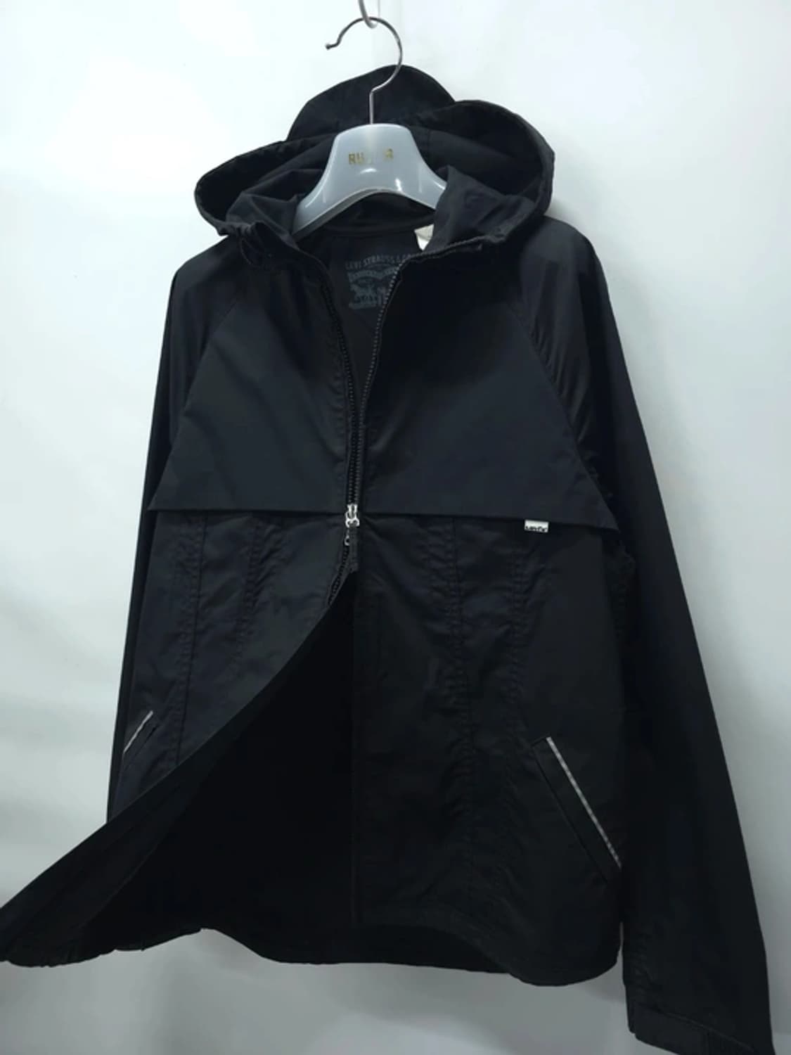 리바이스 화이트탭 남성 블랙 후드 바람막이 자켓 (95) 상품이미지8