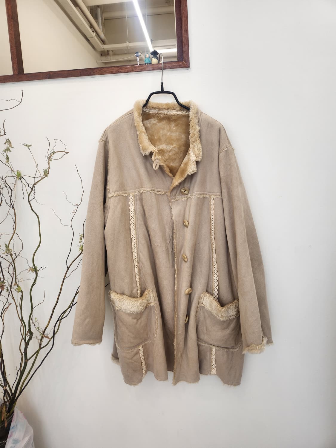 지구샵에서 구입 일본빈티지 가벼운 무스탕코트 상품이미지1