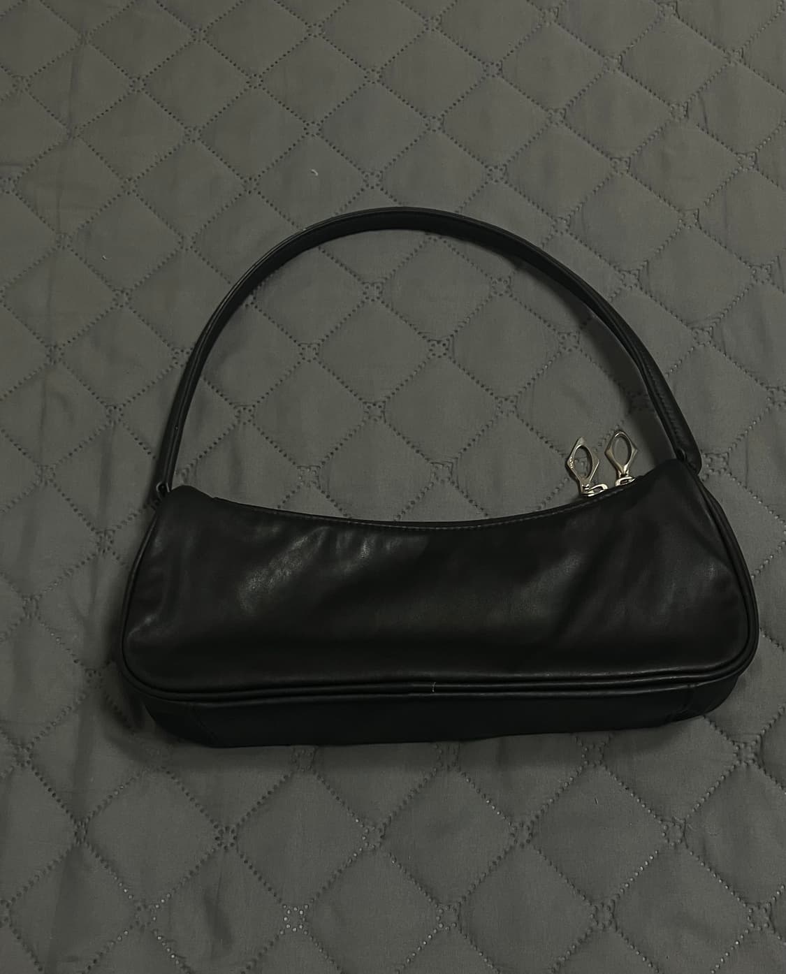 미스치프 롬버스 레더 숄더백 상품이미지2