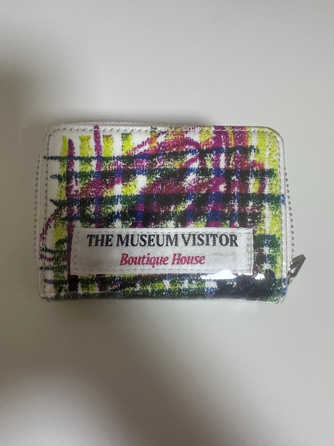 더뮤지엄비지터 반지갑 상품이미지1