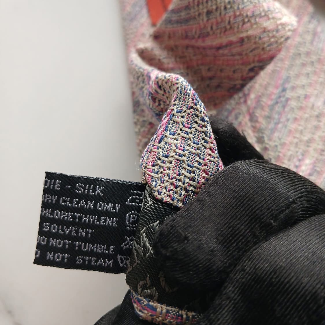 미쏘니 실크 멀티컬러 직조 패턴 넥타이 9.5cm B등급 A18730
 상품이미지9