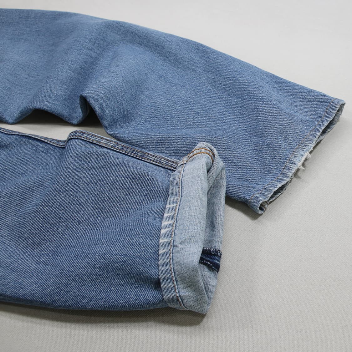 (착용컷) 리바이스 505 (남성용 33) 상품이미지10