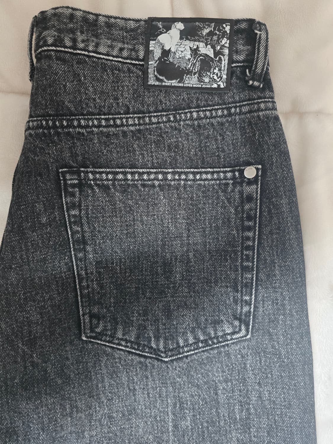 모드나인 mod1w 블랙 스타더스트 데님

30 상품이미지5