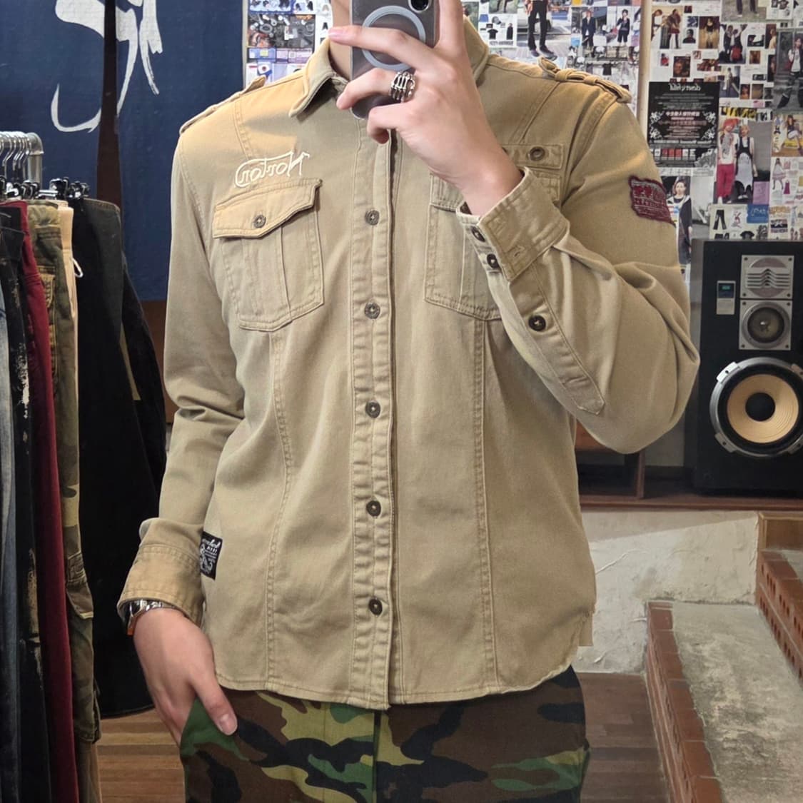 JPN 노턴 밀리터리 자수 베이지 셔츠 상품이미지1