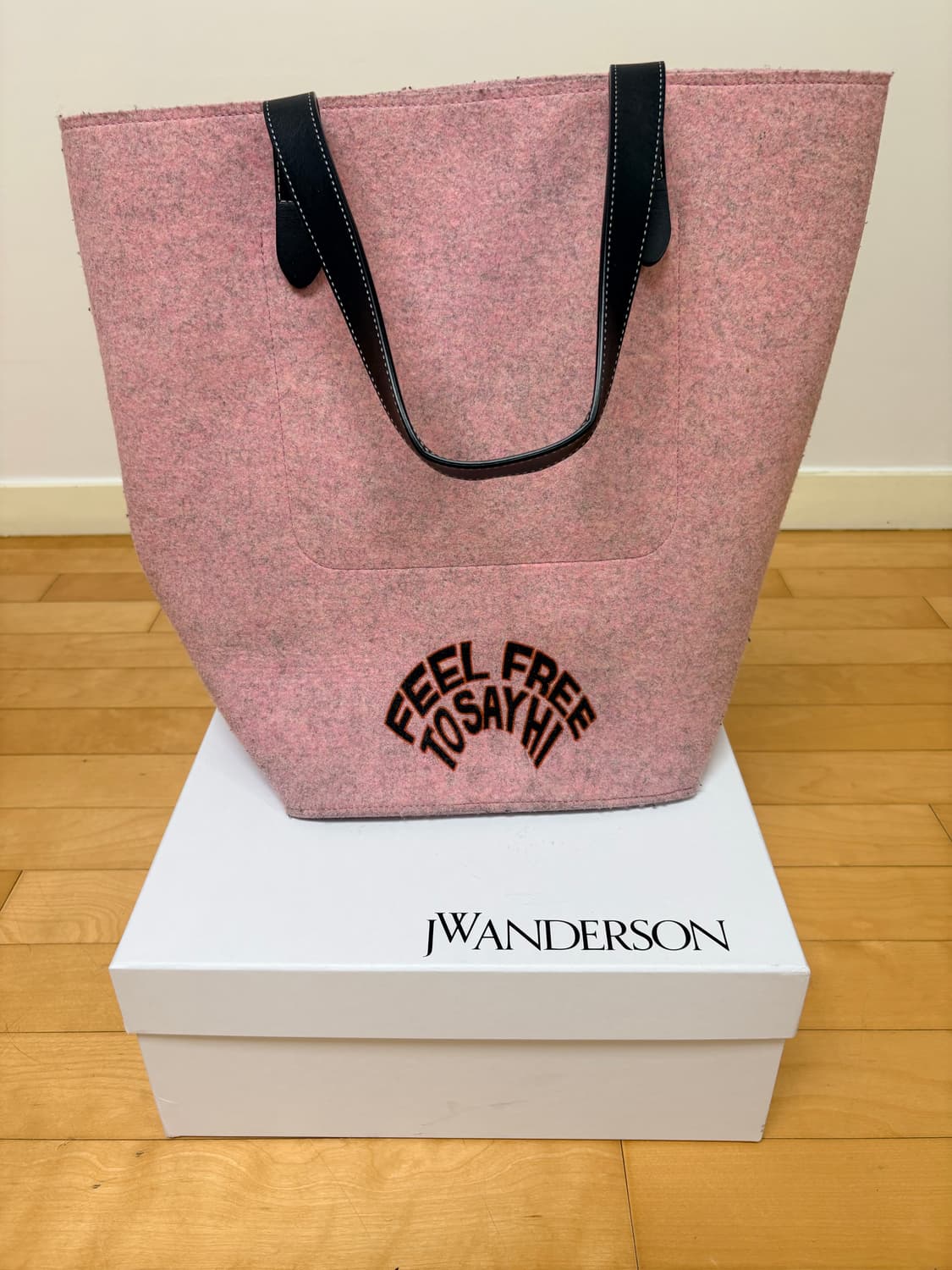 Jw anderson tote bag 상품이미지2