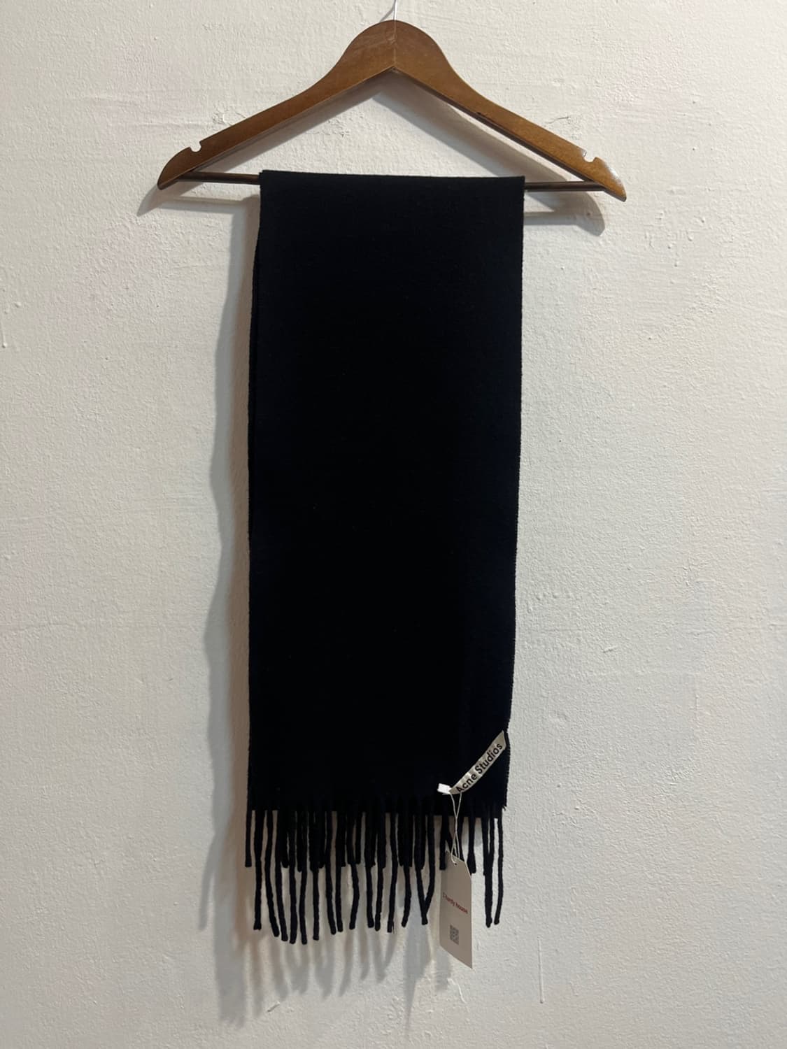 아크네 스튜디오 울 머플러 상품이미지1