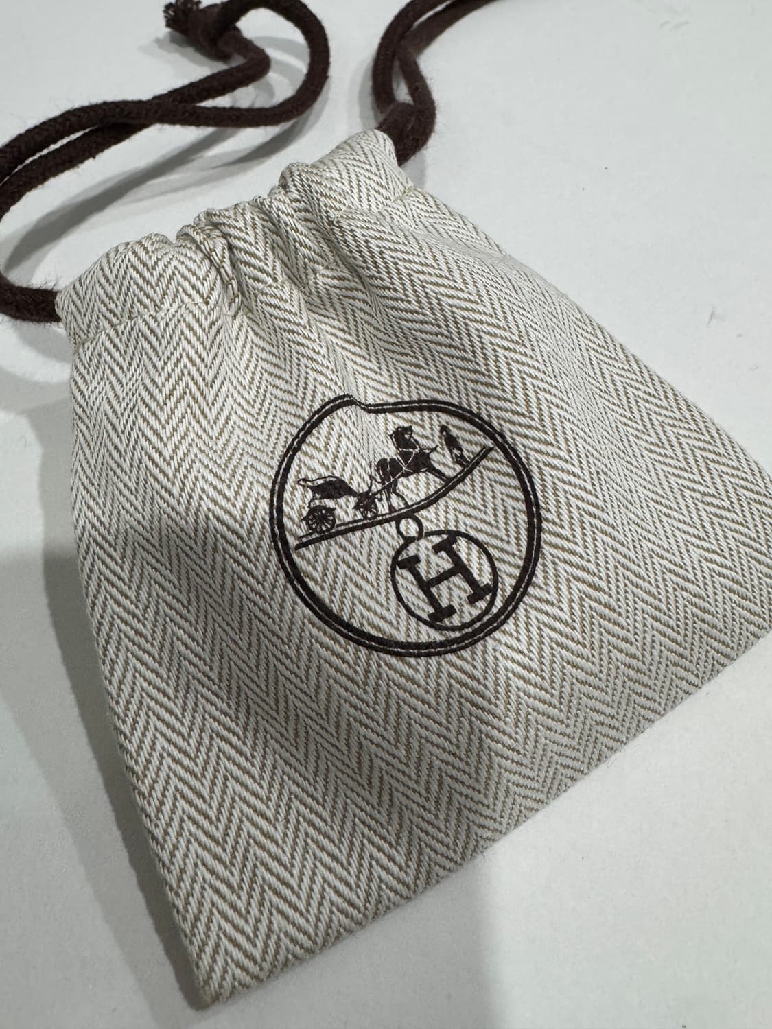 에르메스 클릭아슈 팔찌 금장 블랙 상품이미지5