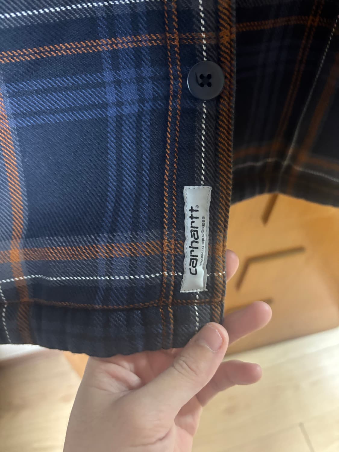 칼하트wip 네이비 체크 후리스셔프 상품이미지2