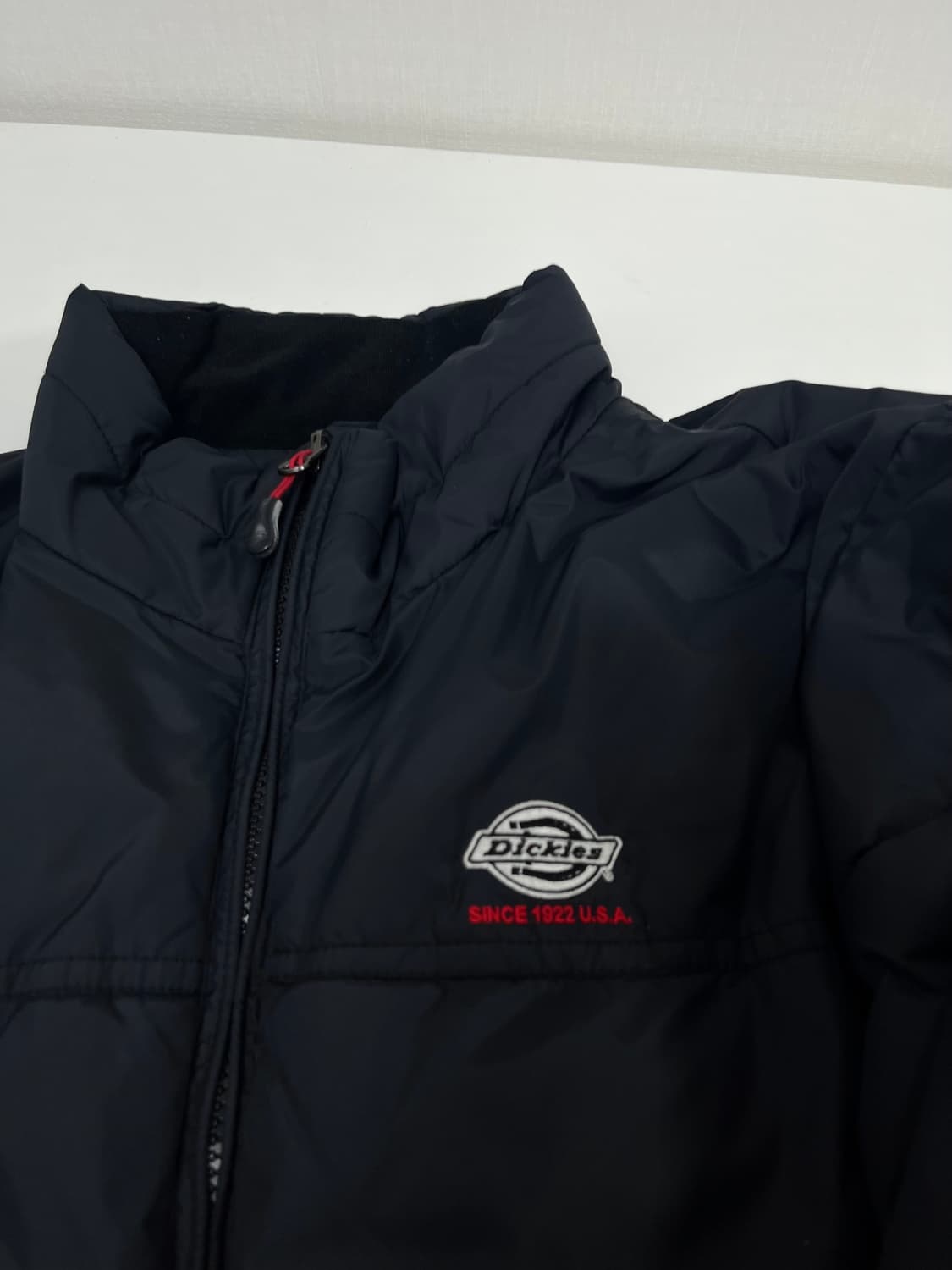 [L] 디키즈 베이직 USA 레드 로고 경량 패딩 상품이미지4