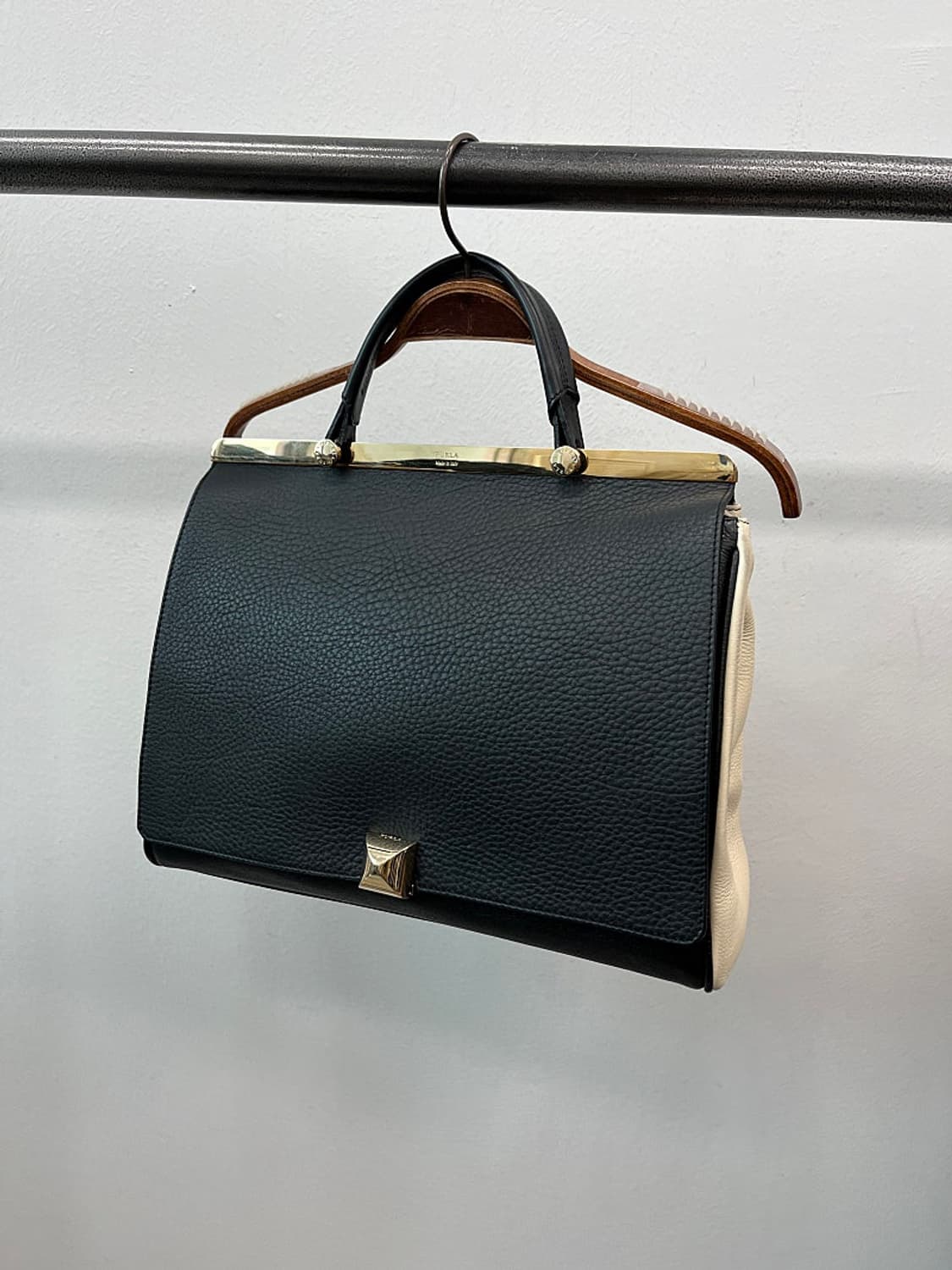 훌라 코르티나 숄더백  상품이미지1