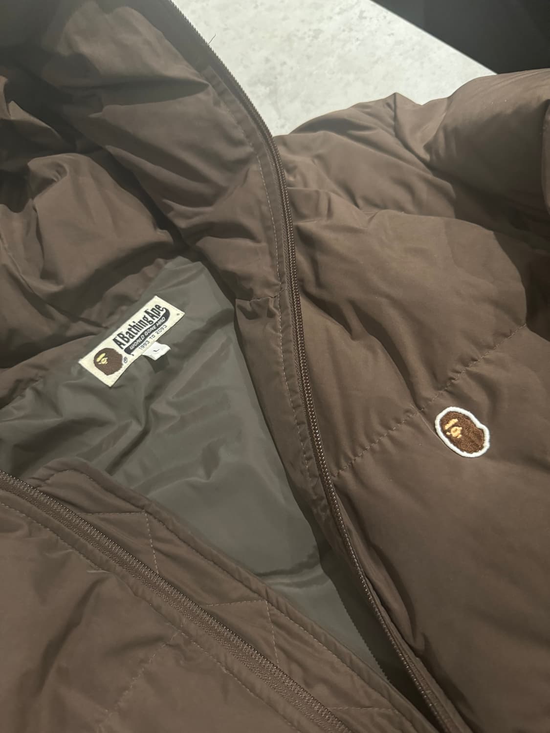 베이프 22fw 브라운 후드다운 패딩 상품이미지2