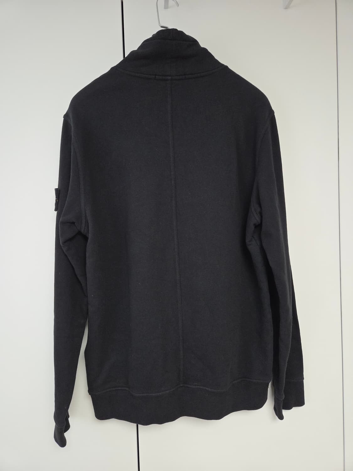 [매장판] 스톤아일랜드 멀티포켓 탄창 맨투맨 블랙 L 상품이미지4