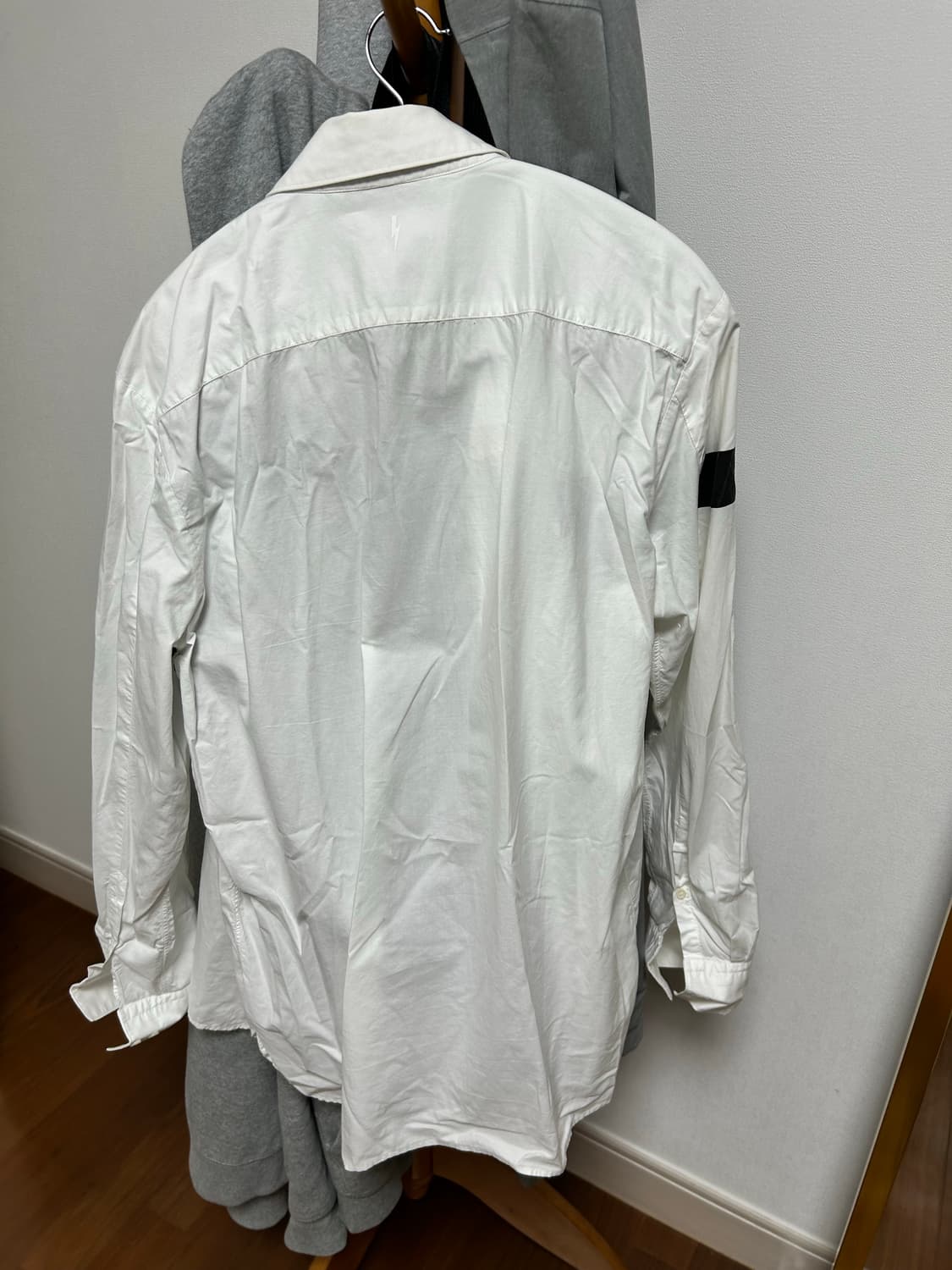 Neil barrett 18SS 런웨이 셔츠 상품이미지2